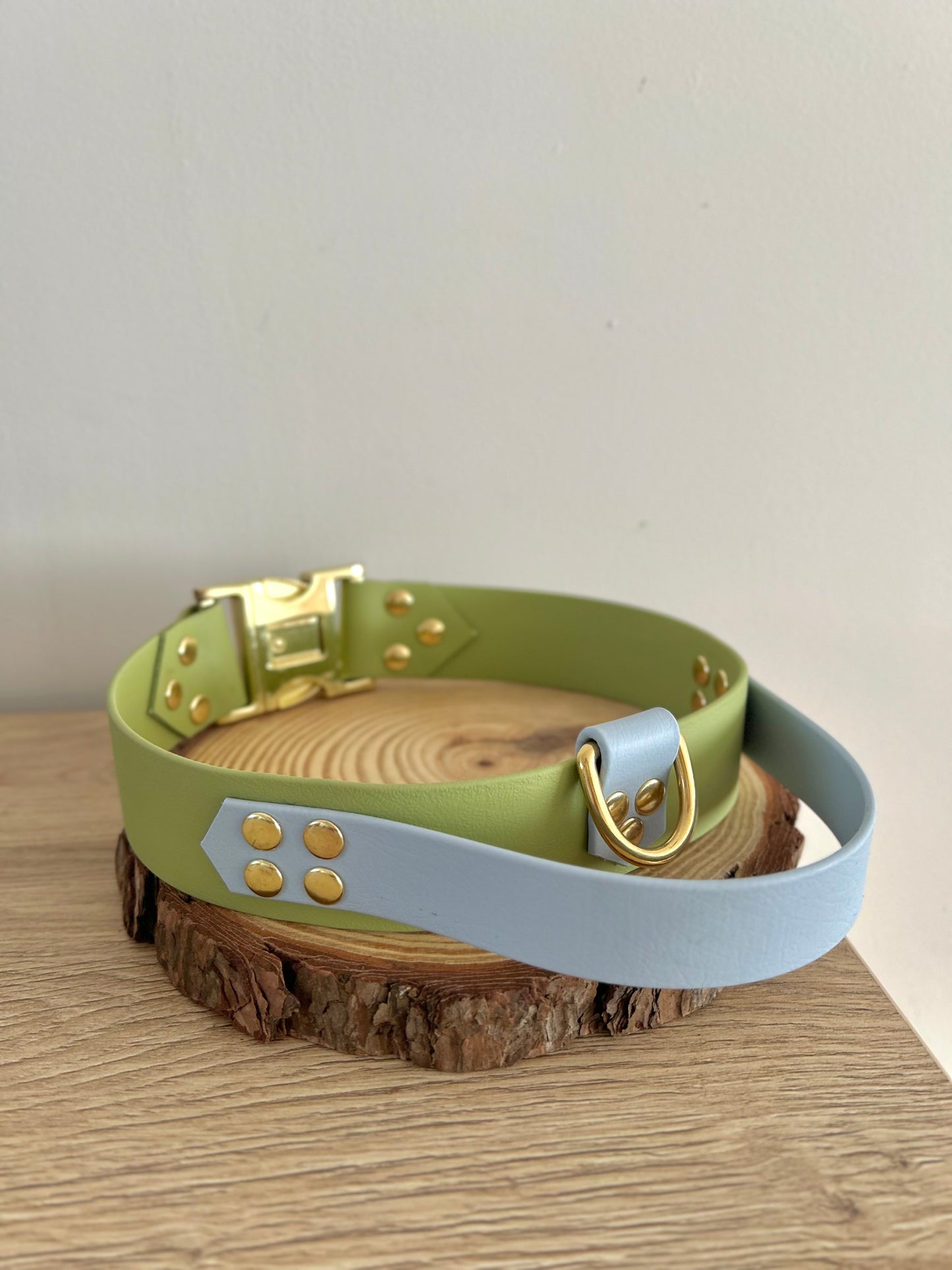 Collier à poignée